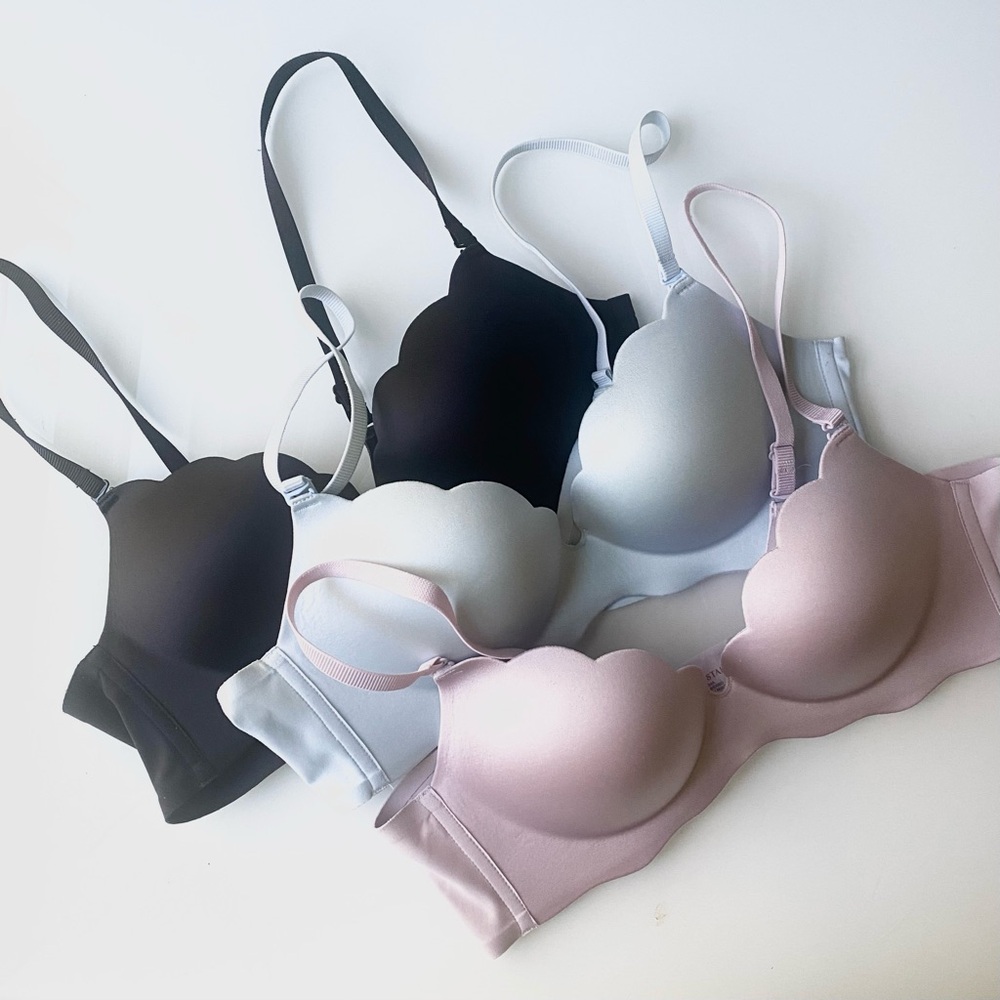 UNDERSTANCE Bundle of 3 Wireless Scalloped Push Up Bras size 34A